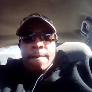 Meet your Posher, Dennis